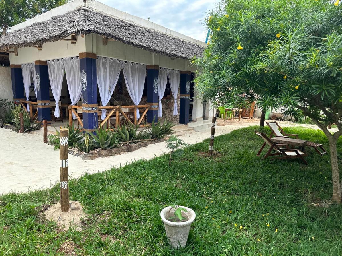 Ocean Breeze Boutique Hotel นูงวี ภายนอก รูปภาพ