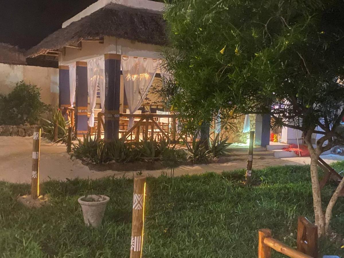 Ocean Breeze Boutique Hotel นูงวี ภายนอก รูปภาพ