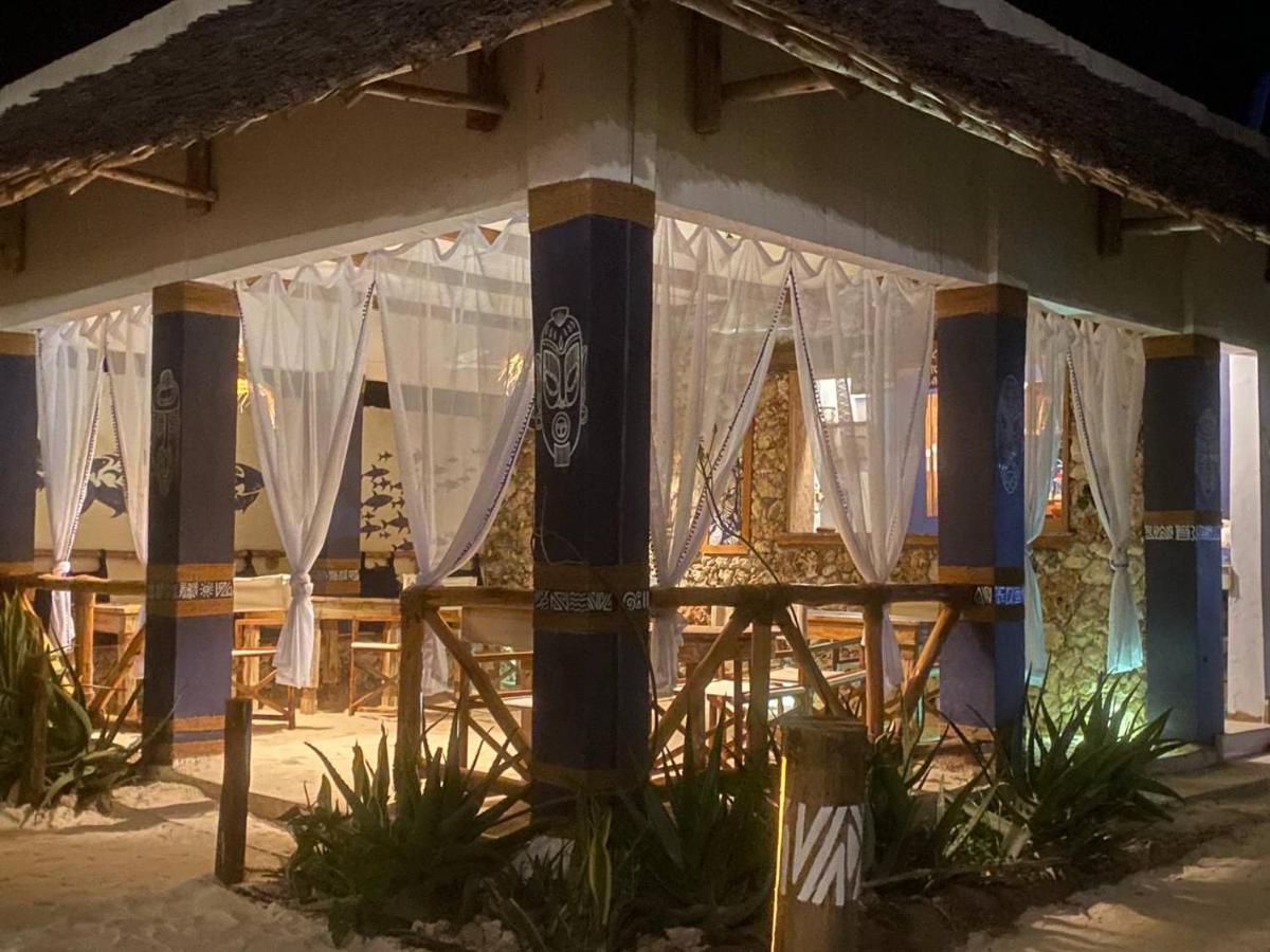 Ocean Breeze Boutique Hotel นูงวี ภายนอก รูปภาพ